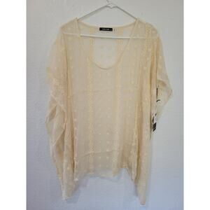 Dolce Cabo Women's Cream Silk Blouse‎ size Medium Scoop Neck #16